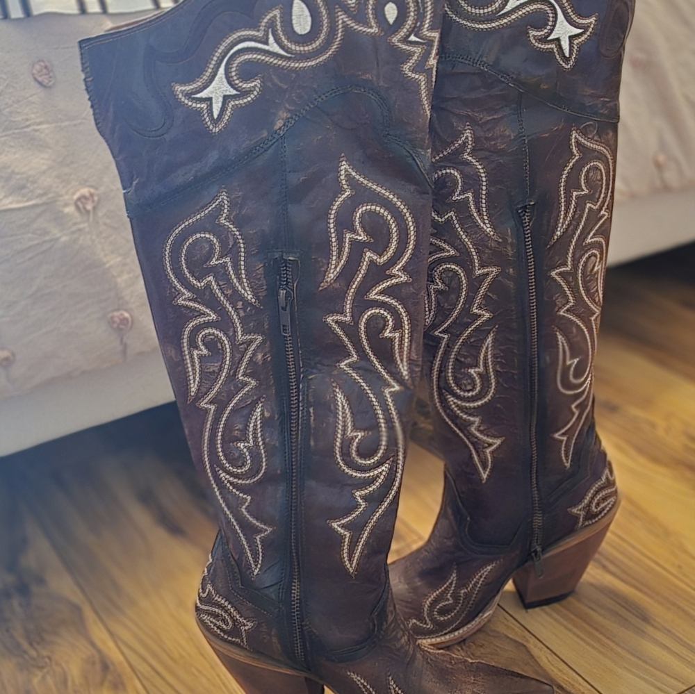 DAN POST knee high cowgirl boots!  Nwt size 7